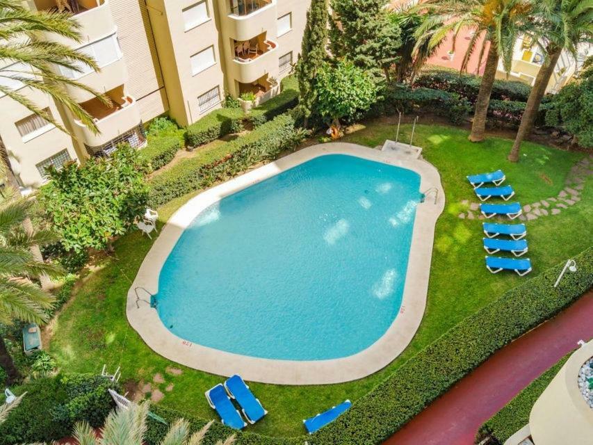 Urbanizacion Puerto Paraiso Estepona Exterior photo